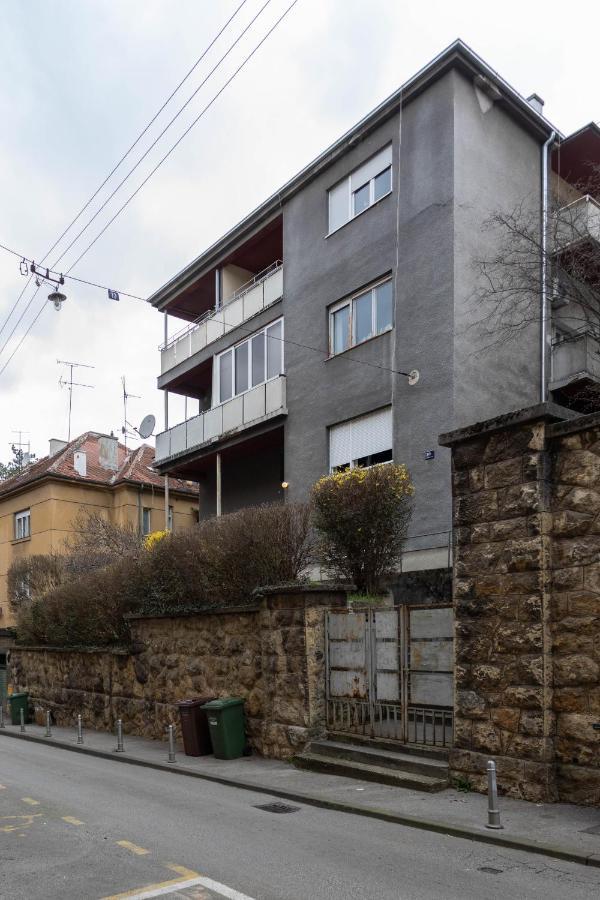 Appartamento Modern Studio near British Square Zagabria Esterno foto