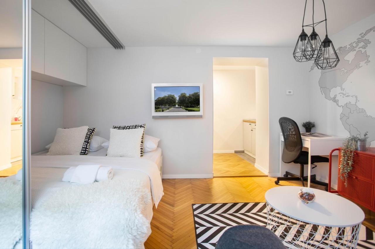 Appartamento Modern Studio near British Square Zagabria Esterno foto